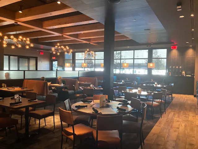 Cooper’s Hawk Winery & Restaurant