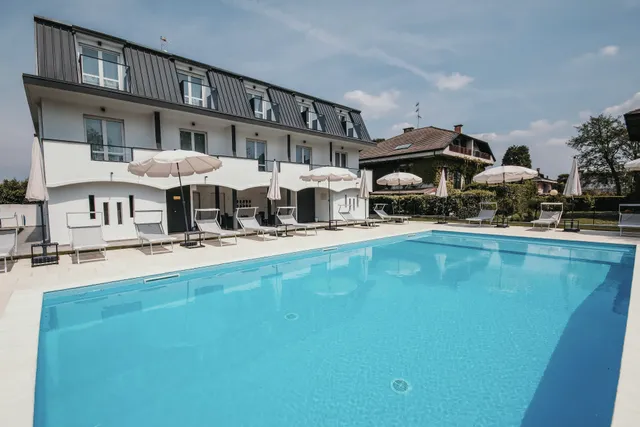 Bella Vista apartments con piscina