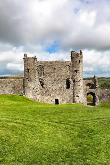 Llansteffan Castle