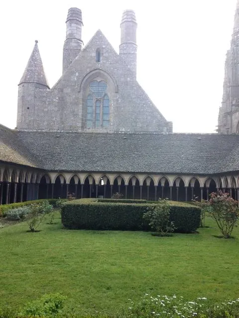Cloître de l'abbaye du Mont-Saint-Michel