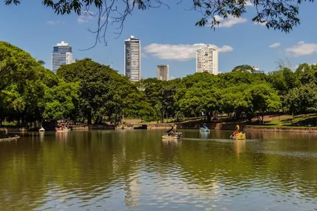 Parque Lago das Rosas