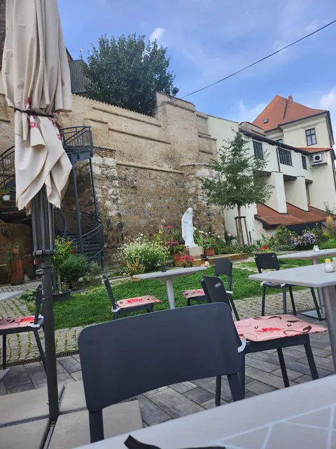 Restaurace L'Eau Vive