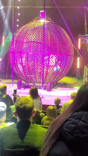 Campbell Park Gate 1