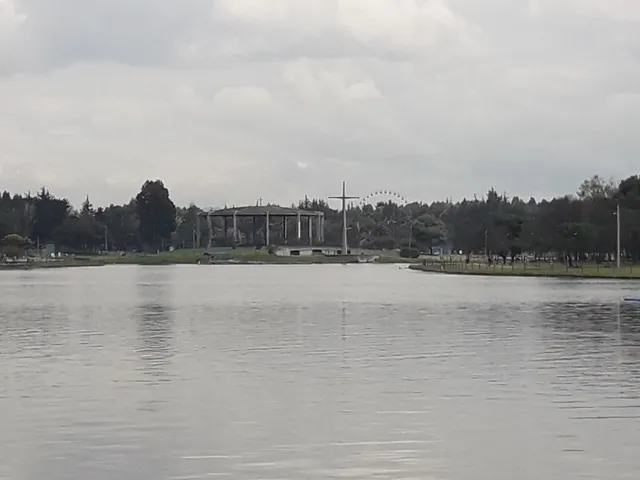 Lago Parque Simón Bolívar