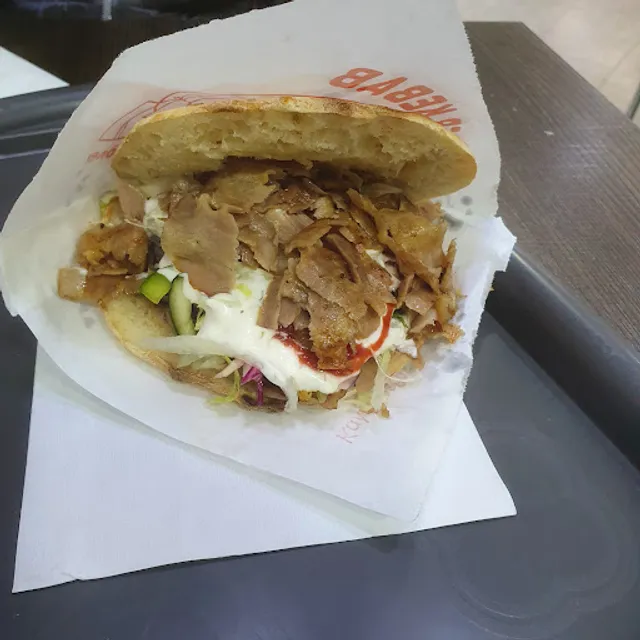 Mega Istanbul Kebab Pizzeria....specialita turche