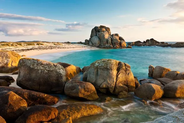 Praia de Pedras Negras