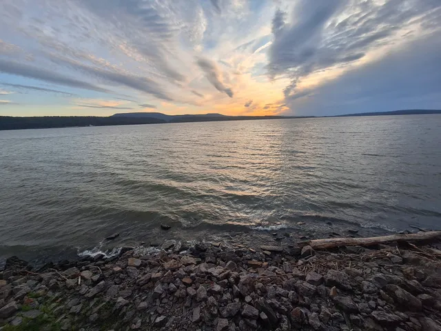 Lake Dardanelle Visitor Center