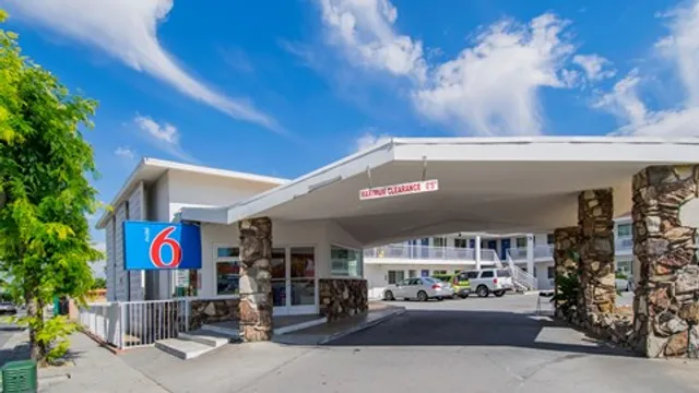 Motel 6 San Bernardino, CA - Downtown