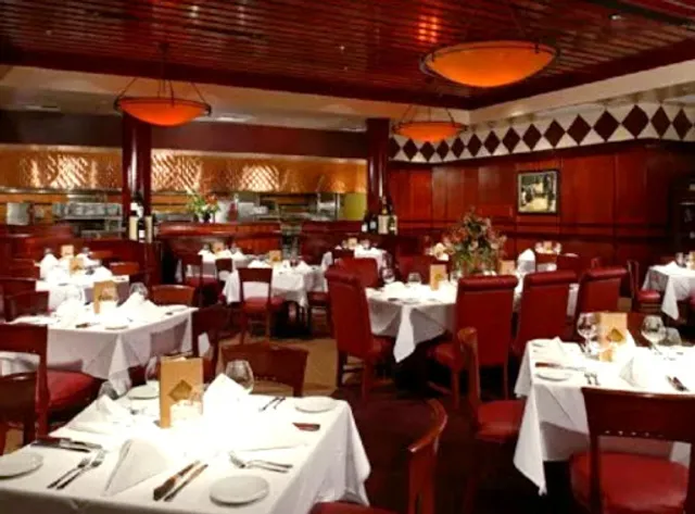 Fleming’s Prime Steakhouse & Wine Bar