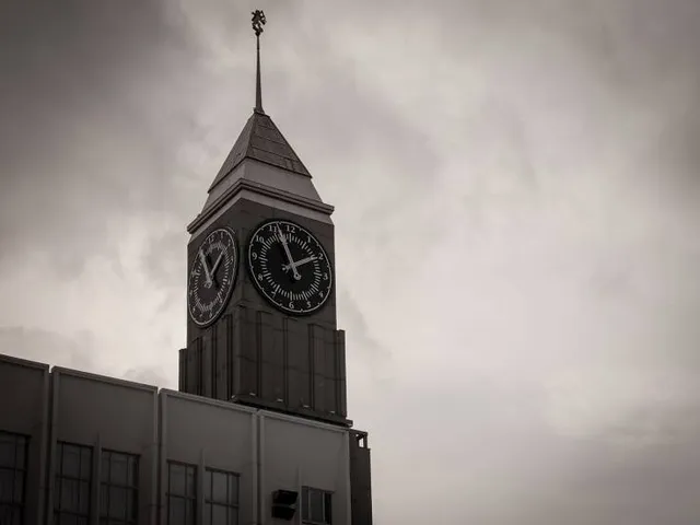 Teatral'naya Ploshchad'