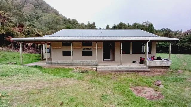Waitawheta Hut
