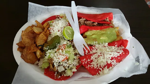 100% Antojitos Mexicanos