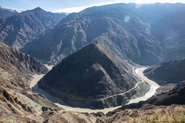 Jinsha Jiangda Guaiwan Guanjingtai