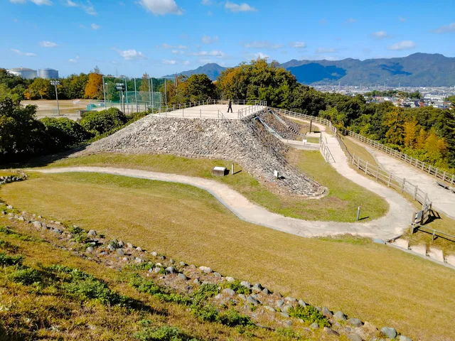 Parc des tombeaux Nishidani - site historique du musée de la forêt de Yayoï