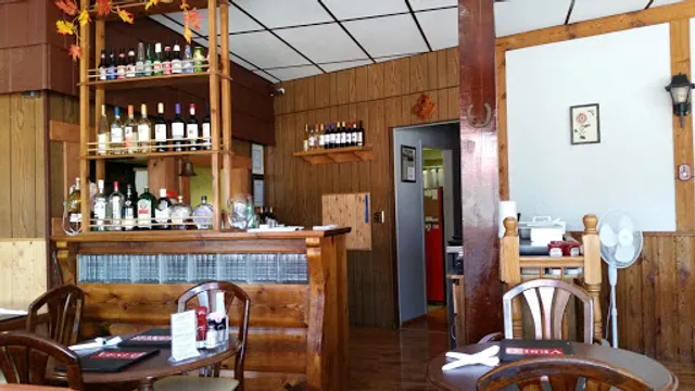 Veslo Grand Bend Restaurant and Motel