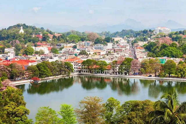 Kandy Lake