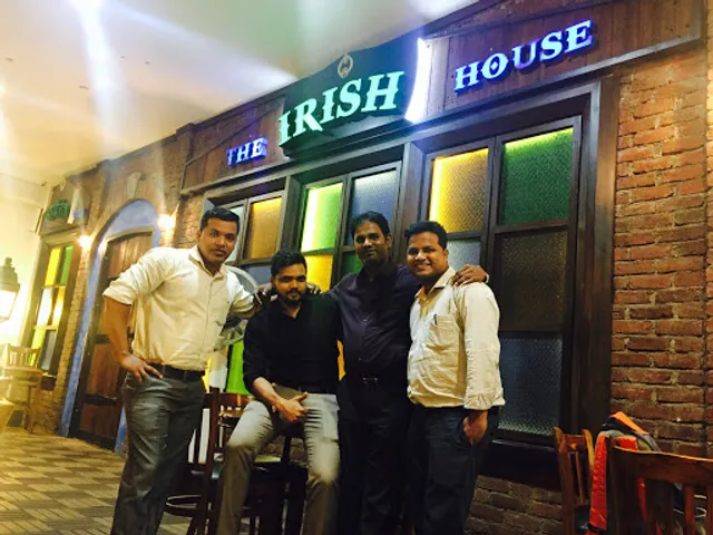 The Irish House, Thane