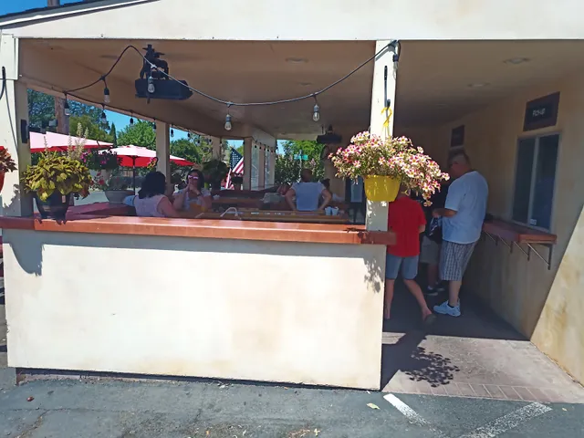 Lyndall's Sports Stop Grill