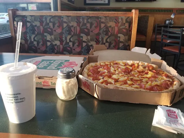 Round Table Pizza