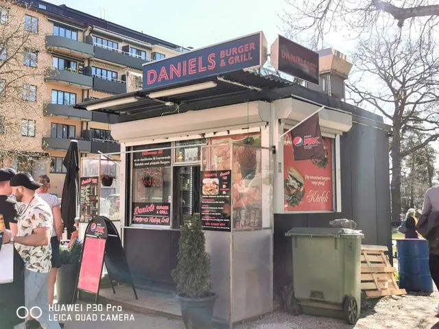 Daniels Burger & Grill