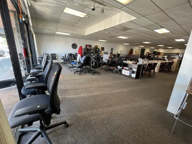 Tom's Discount Office Furniture