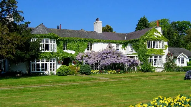 Glyn Isa 17th Century Country House B&B and Self Catering Lodge