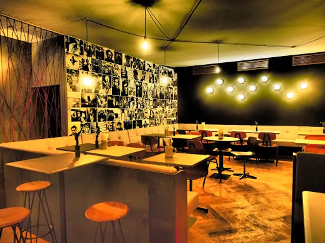 Goldener Gustl | Restaurant München (ehemals Goldene Rakete)