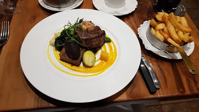 Russell's Fish & Chips