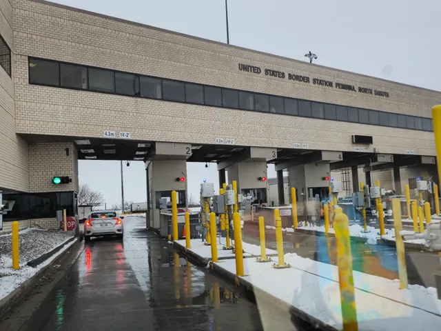 Pembina–Emerson Border Crossing
