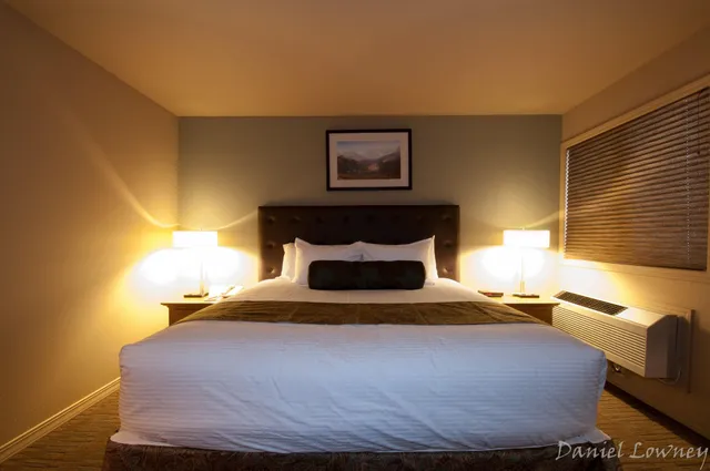 Glacier Village At Meadow Lake