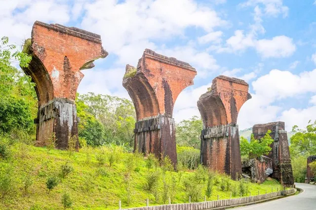 Remains of Longteng Bridge