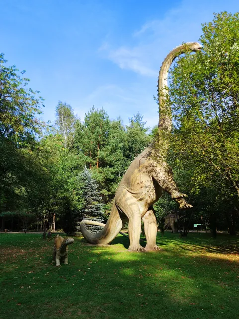 Jurajski Park Dinozaurów | Farma Grzybów i Owadów - (Muzeum Dziejów Ziemi)
