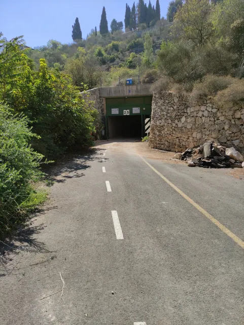שביל אופניים – מנהרת הגיחון