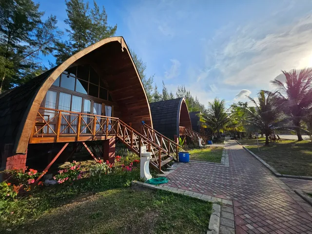 Pantai Midodaren Tulungagung