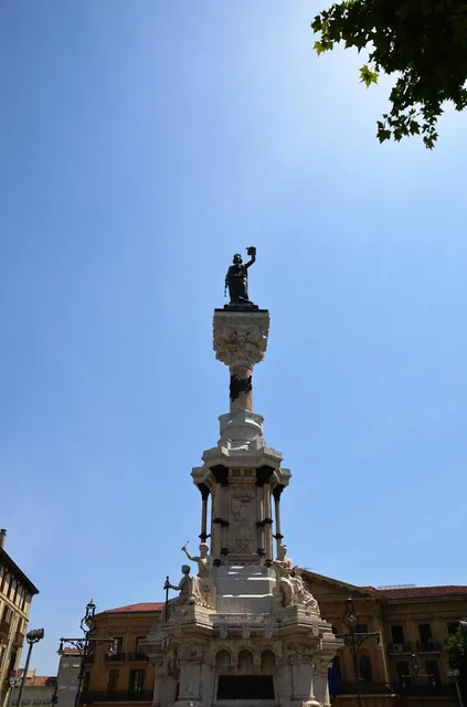 Monument to the Fueros