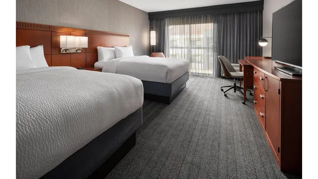 Courtyard by Marriott Seattle Southcenter