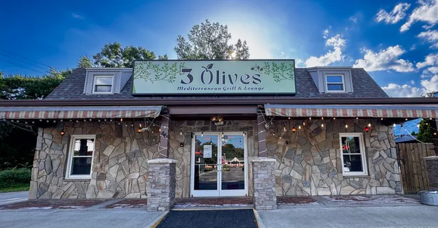 3 Olives Mediterranean Grill & Lounge