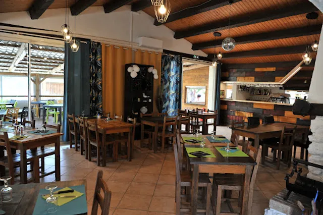 Restaurant Aqua 3 Masses