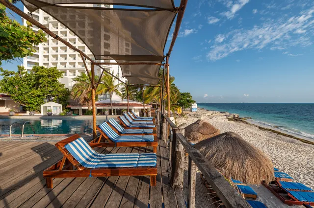 Maya Caribe Beach House by Faranda