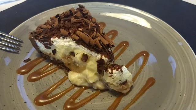 Rose Garden Shopping Center