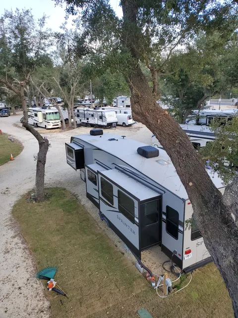 Gulf Oaks RV Park & Smuggler's Cove Marina