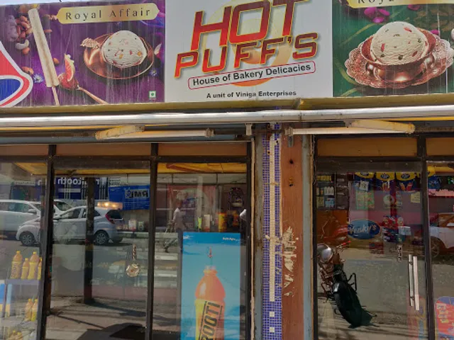 Hot Puff's || Best Bakery Shop In Lucknow | Best Cake Shop In Lucknow