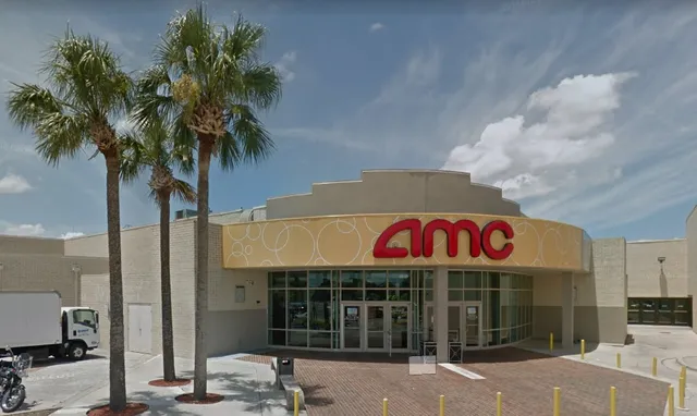AMC Lake Square 12