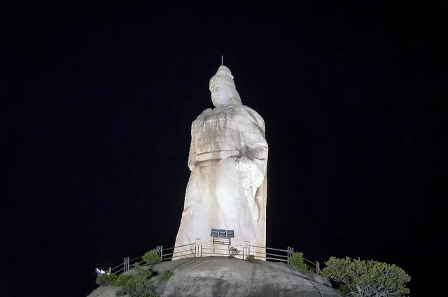 Zheng Chenggong Statue