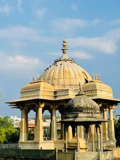 Maharaniyon Ki Chhatriyan