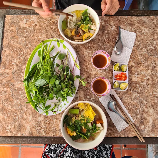 An Binh vegetarian noodles