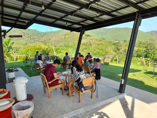 Green Cabin Camping แก่งกระจาน