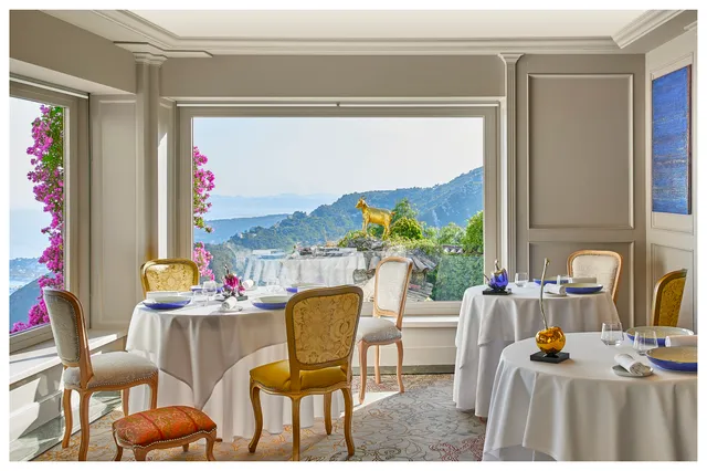 Restaurant La Chèvre d'Or**