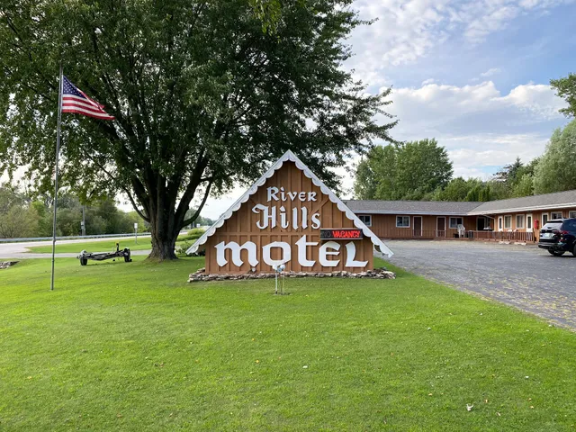 River Hills Motel