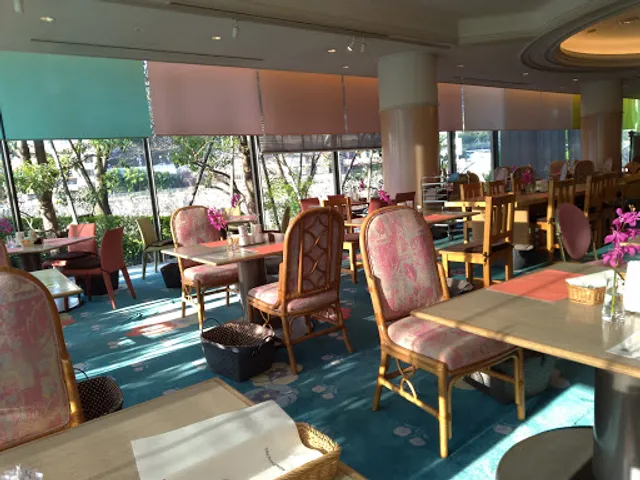 カジュアルレストラン シャンゼリゼ